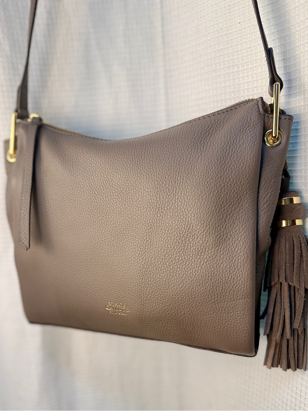 Vince Camuto Gray Pebbled Leather Crossbody Bag with Tassel & Gold HW EUC - Picture 5 of 13